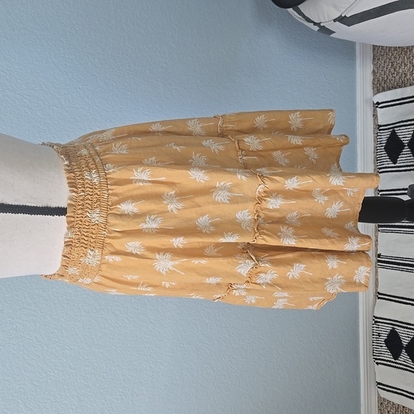MARINE LAYER Sofie Smocked Tiered Mini Skirt Gold Palm Sz Large Boho Beach Vacay - Picture 4 of 12